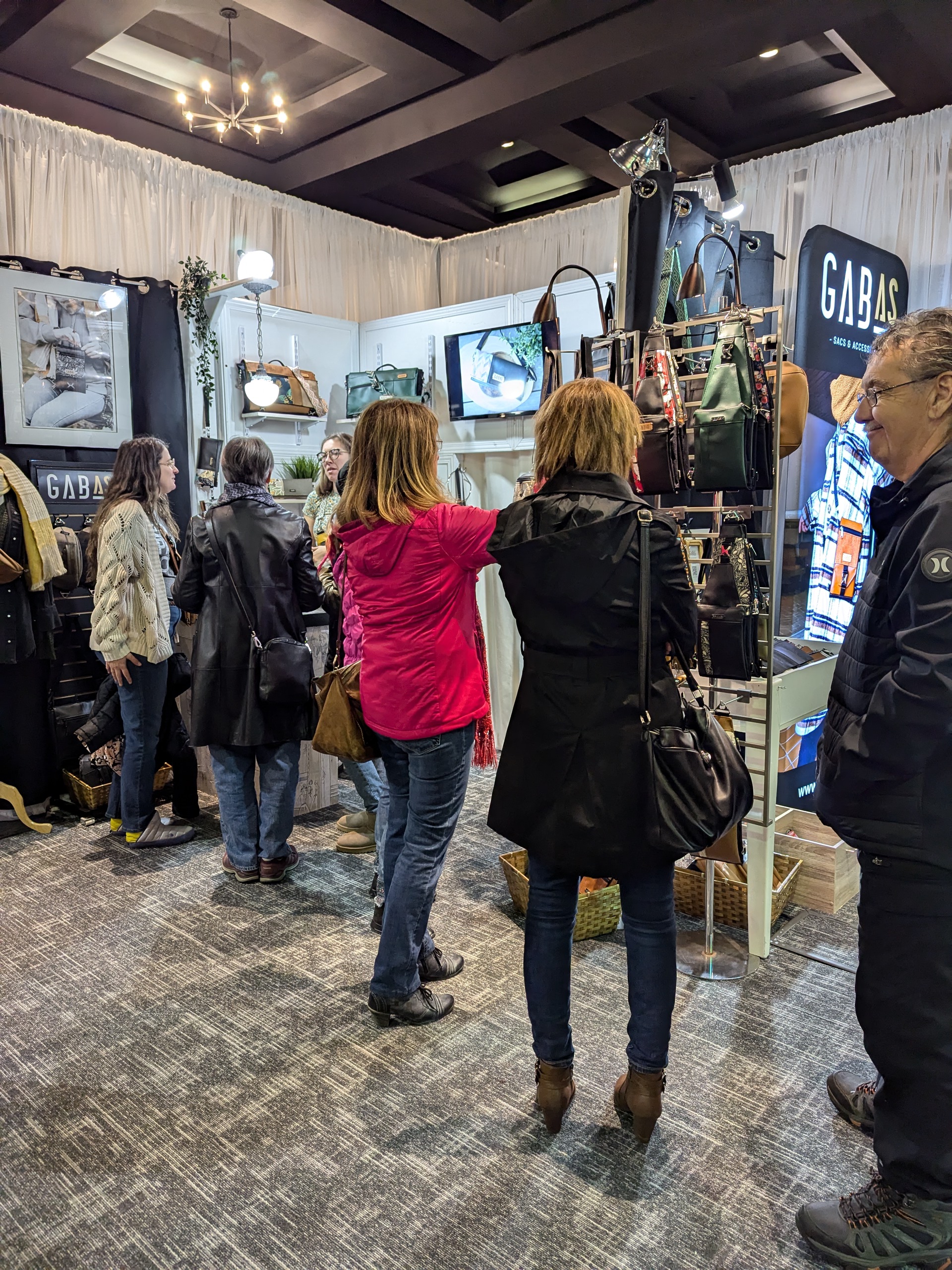 PXL 20241108 164441478